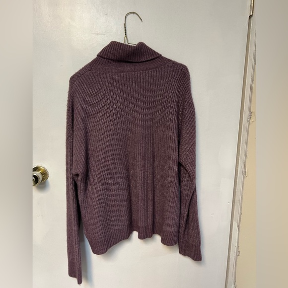 Purple turtleneck - Picture 3 of 3